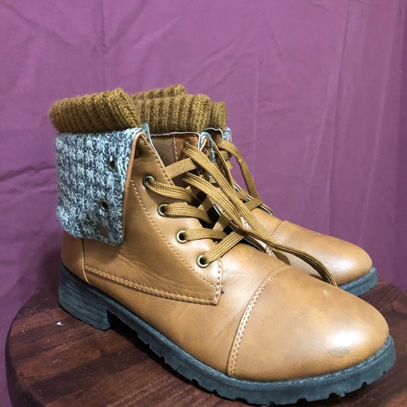 Ladies boots - Picture 1 of 1